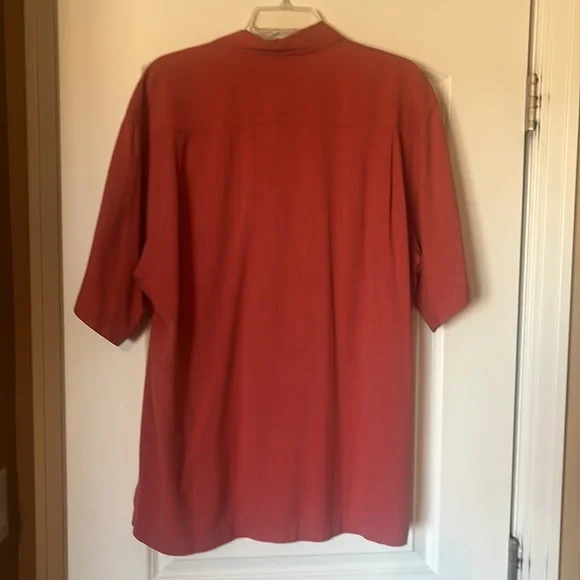 Tommy Bahama mens silk shirt - Picture 4 of 5